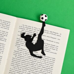 Boekenlegger voetbalvrouw