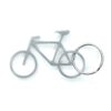 Zilverkleurige Kikkerland fiets sleutelhanger met flesopener en metalen sleutelring op witte achtergrond