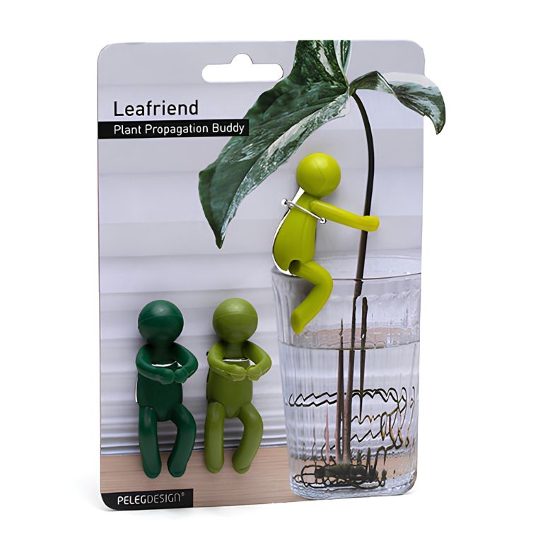 Verpakking van de Leafriend Plant Propagation Buddy van Peleg Design met drie groene plantenfiguurtjes