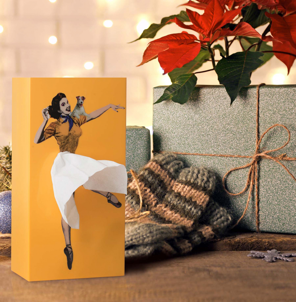 Oranje Tissue Up Girl tissuehouder als origineel design cadeau